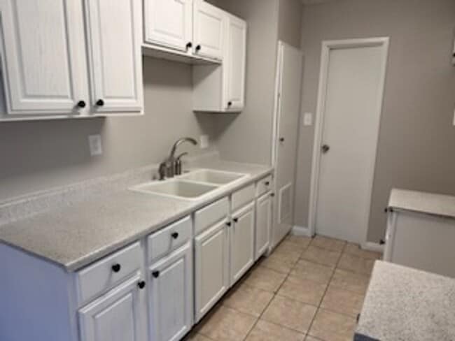 1705 Breckenwood Ct in Las Vegas, NV - Building Photo - Building Photo