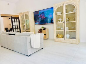 650 Falling Water Rd in Weston, FL - Building Photo - Building Photo
