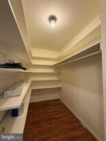 5565 Columbia Pike in Arlington, VA - Building Photo