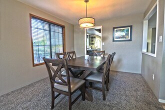 2311 Perri Pl in Medford, OR - Building Photo - Building Photo