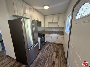 5335 Rhea Ave in Los Angeles, CA - Building Photo - Building Photo