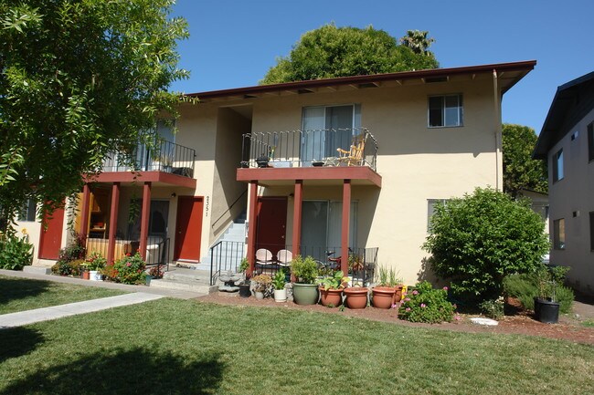 2351 William Dr in Santa Clara, CA - Building Photo - Building Photo