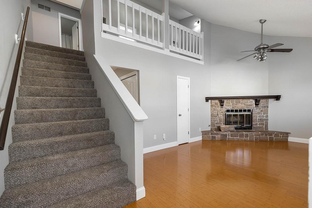 1425 Martway Cir in Olathe, KS - Foto de edificio