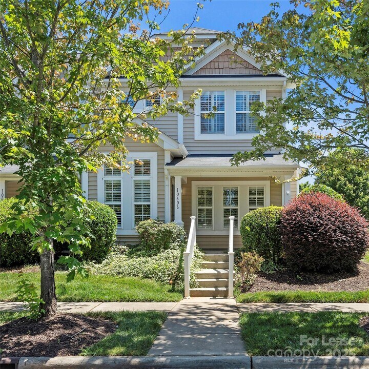 10606 Trolley Run Dr in Cornelius, NC - Building Photo