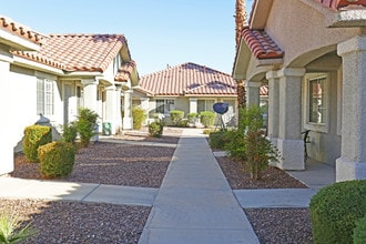 Sunrise Senior Village in Las Vegas, NV - Foto de edificio - Building Photo