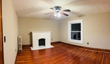 904 W Lackawanna Ave, Unit 904-2nd floor in Blakely, PA - Foto de edificio - Building Photo