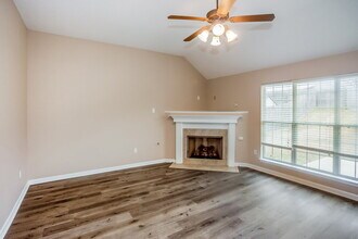 5882 Tommy Joe Dr in Southaven, MS - Foto de edificio - Building Photo