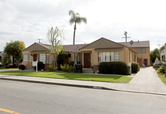 2800 Broadway in Huntington Park, CA - Building Photo - Building Photo