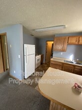 1009 13th Ave N in Fargo, ND - Foto de edificio - Building Photo
