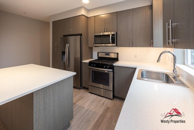 110 N Blandena St in Portland, OR - Building Photo - Building Photo