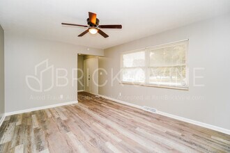 1717 Demorest Rd in Columbus, OH - Building Photo - Building Photo