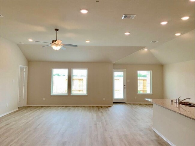 2203 Levant Ln in Mont Belvieu, TX - Building Photo - Building Photo