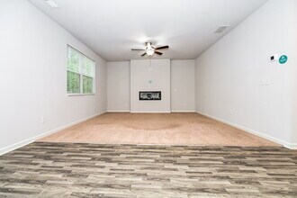 195 Hamilton Pointe Dr in Mcdonough, GA - Foto de edificio - Building Photo