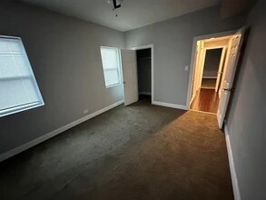 7839 S Saginaw Ave, Unit 2 in Chicago, IL - Building Photo - Building Photo