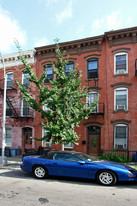 135 23rd St Apartments