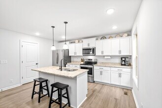 1082 Winesap Rd in Clarksville, TN - Building Photo - Building Photo