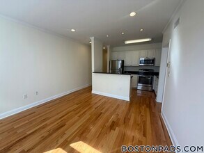 1 Chauncy St in Cambridge, MA - Foto de edificio - Building Photo