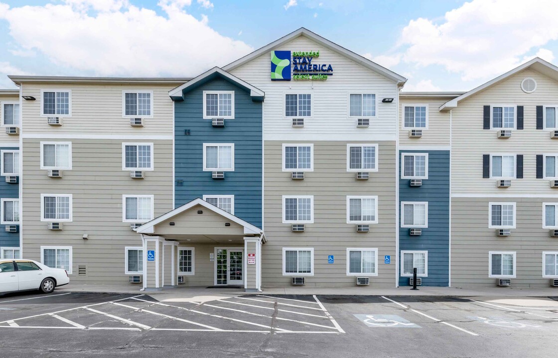 Furnished Studio-Oklahoma City - Del City in Del City, OK - Building Photo