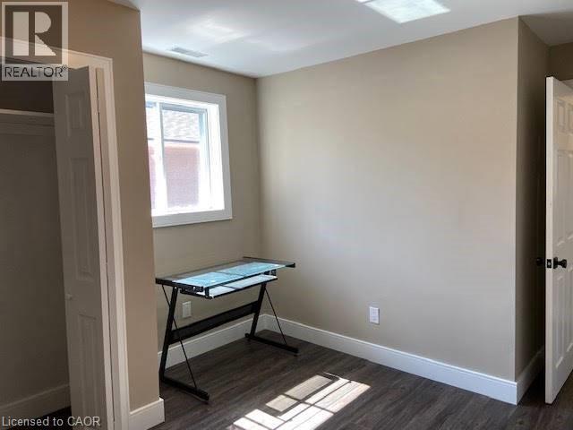 21 Eby St S in Kitchener, ON - Building Photo - Building Photo