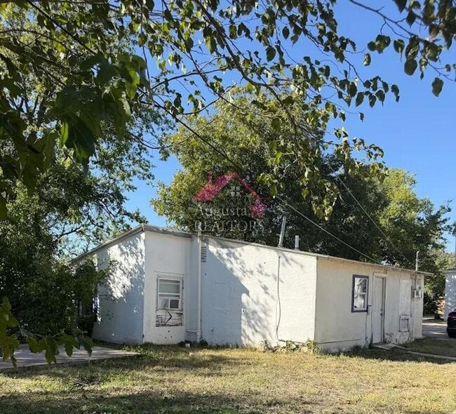 649 E N 18th St in Abilene, TX - Building Photo - Building Photo