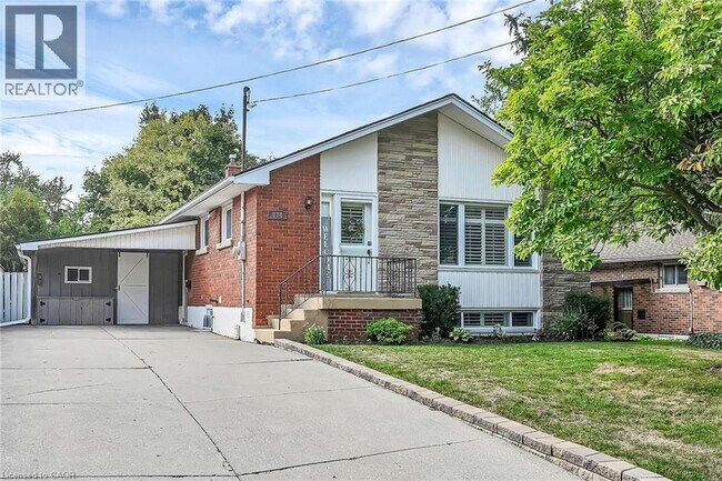 174 Kings Forest Dr in Hamilton, ON - Building Photo - Building Photo