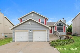 8608 NE 111th St in Kansas City, MO - Building Photo