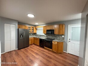 3706 Glenlea Way in Jeffersontown, KY - Building Photo - Building Photo