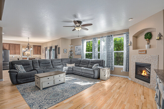 9115 McClintock Dr in Colorado Springs, CO - Building Photo - Building Photo