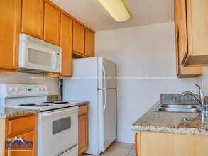 6555 Mt Ada Rd in San Diego, CA - Building Photo - Building Photo