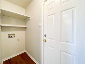 175 Spring Water Ln in China Spring, TX - Building Photo - Building Photo