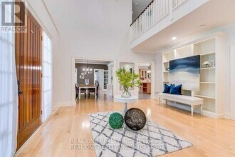 249 Poplar Dr in Oakville, ON - Building Photo - Building Photo