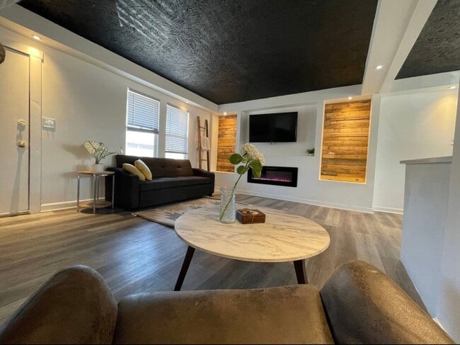 5009 NW Radial Hwy