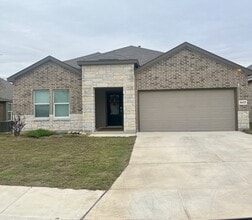 6615 Morgan Path in San Antonio, TX - Building Photo - Building Photo