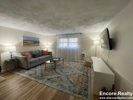 79 Chestnut St, Unit 1B in Brookline, MA - Building Photo