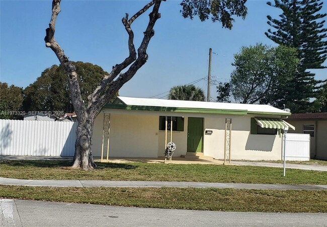 7791 NW 39th St in Hollywood, FL - Building Photo - Building Photo
