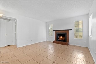 4651 Amberleigh Ln in Las Vegas, NV - Building Photo - Building Photo