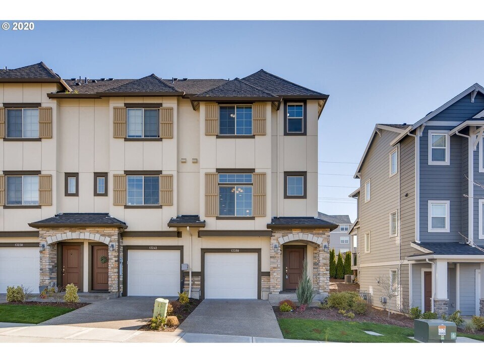 13250 SW Aubergine Ter in Sherwood, OR - Building Photo
