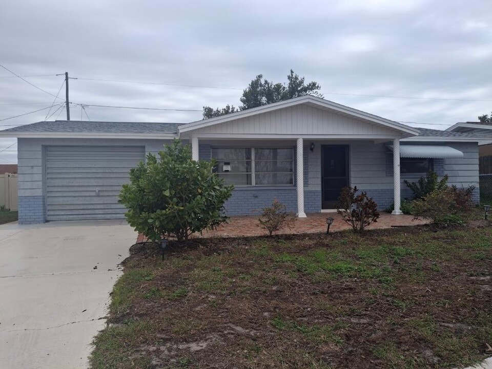 3511 Berkshire St in New Port Richey, FL - Building Photo