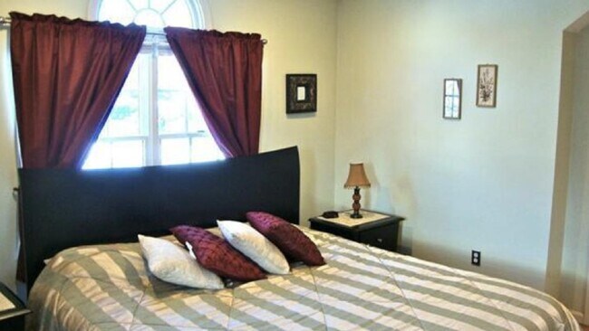 45 Donnybrook Rd in Boston, MA - Foto de edificio - Building Photo