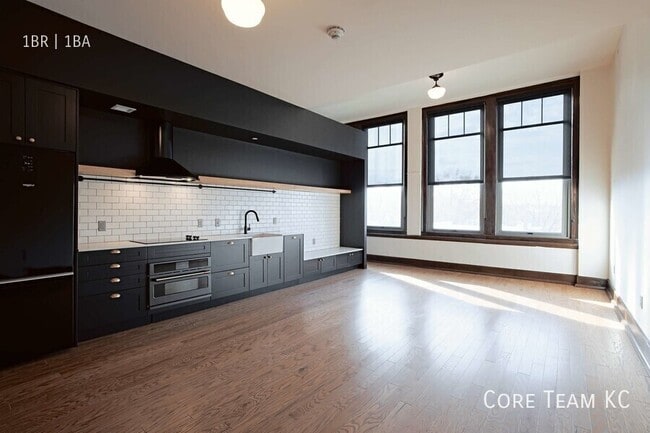 310 E 39th St in Kansas City, MO - Foto de edificio - Building Photo