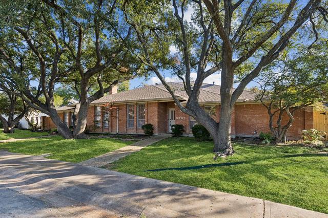 9702 Summerhill Ln in Dallas, TX - Building Photo - Building Photo