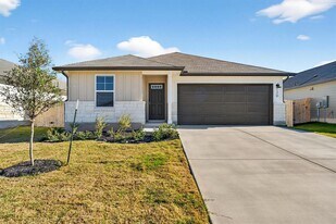 120 Honey Bee Rd in Jarrell, TX - Building Photo