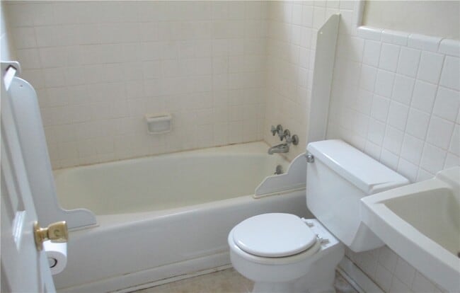 216 Lacustrian Ln in Central, SC - Building Photo - Building Photo