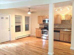 118 Berkshire St, Unit 2 in Cambridge, MA - Foto de edificio - Building Photo