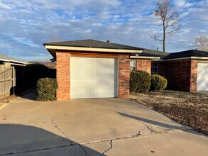 7507 Avenue W in Lubbock, TX - Building Photo - Building Photo
