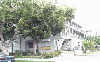 1014 Spazier Ave in Glendale, CA - Building Photo - Building Photo