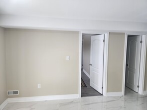 183 Sharon Creek Dr in East Gwillimbury, ON - Building Photo - Building Photo