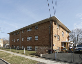 1500 S Wood Ave in Linden, NJ - Building Photo - Building Photo