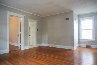 931 Goodhue Blvd in Lincoln, NE - Foto de edificio - Building Photo