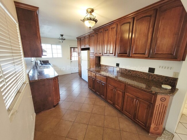 734 Williamson Ave in Los Angeles, CA - Building Photo - Building Photo